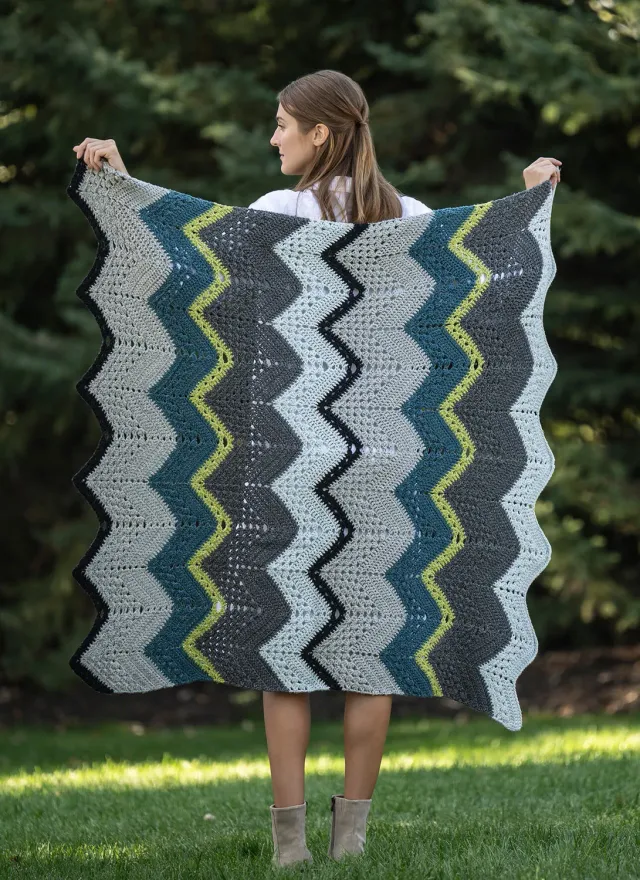 Blue Sky Fibers Simple Joys Blanket Strickanleitung 6-farbig