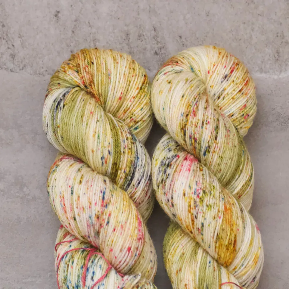 Madelinetosh Twist Light Everything on Pause Garn 384m
