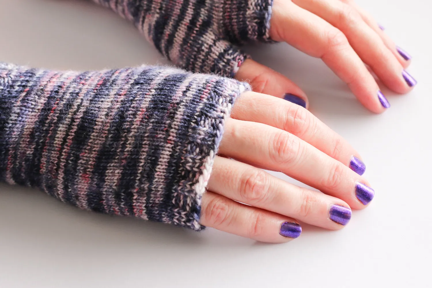 Madelinetosh Showtime Mitts PDF Strickanleitung Stulpen