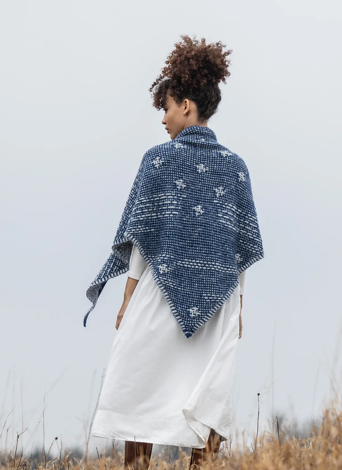Blue Sky Fibers Classic Series Festive Night Shawl Strickanleitung