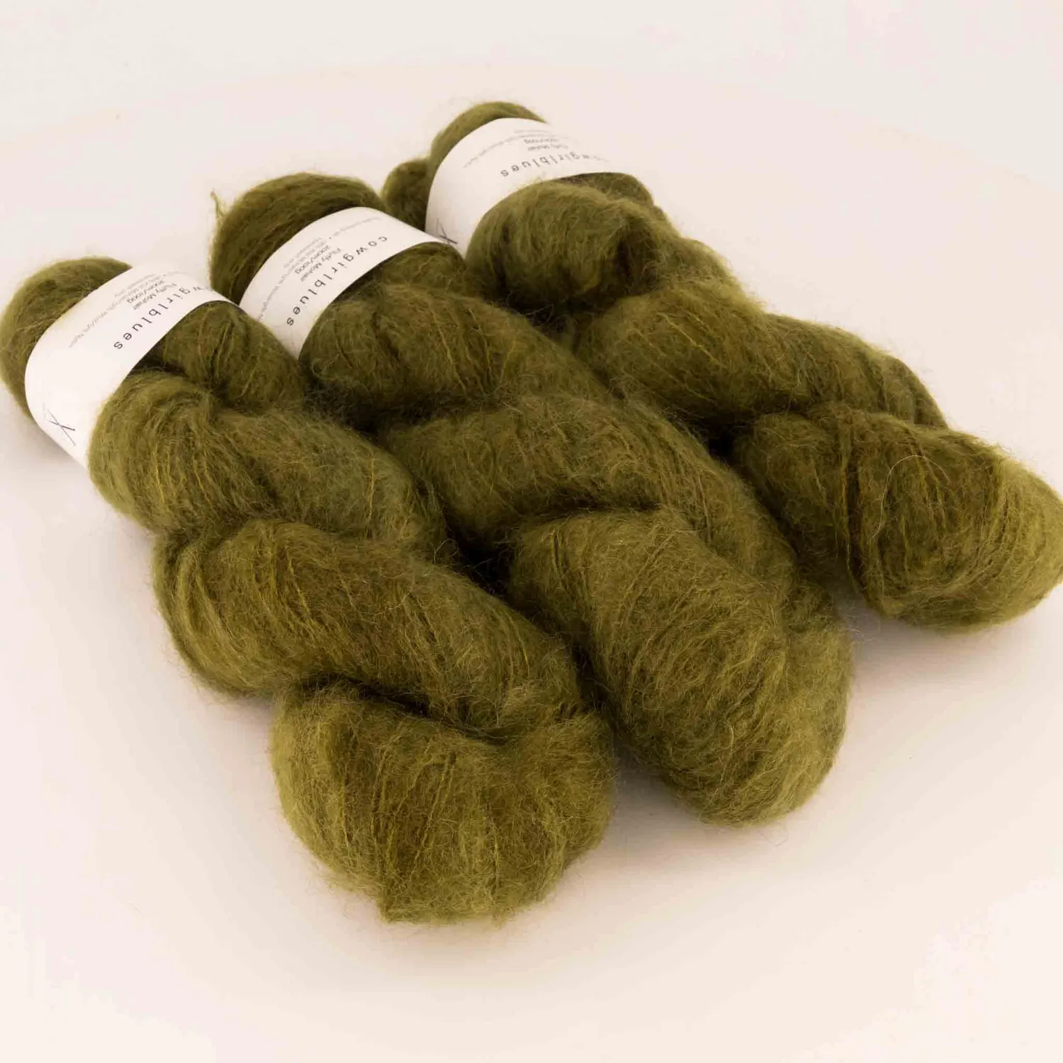 Cowgirlblues Fluffy Olive Mohairgarn handgefärbt
