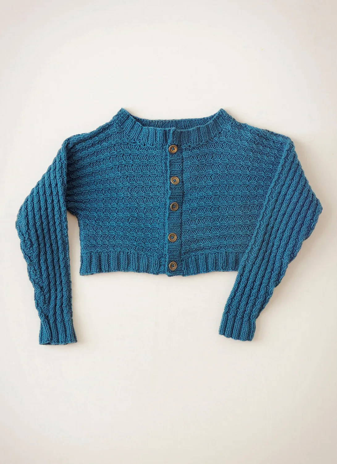 Blue Sky Fibers BeTween Cardigan Strickanleitung kurz