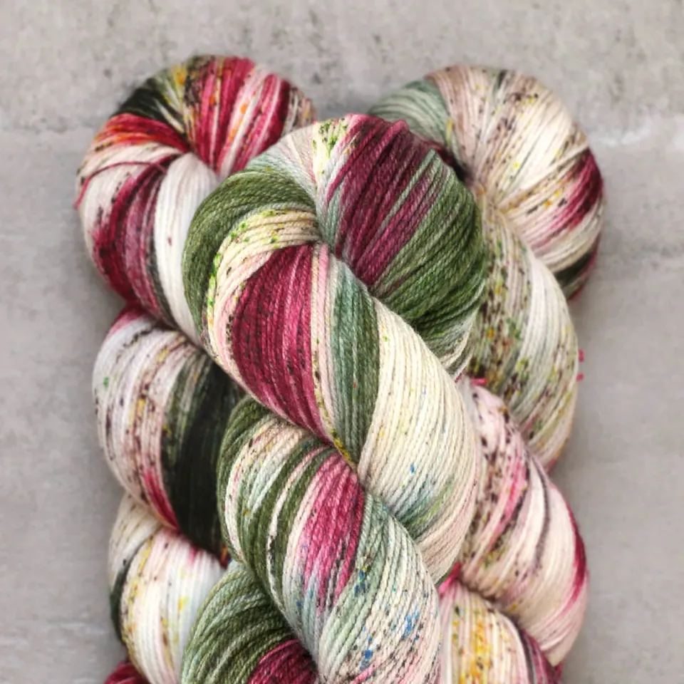 Madelinetosh Twist Light Shroom with a View Sockenwolle