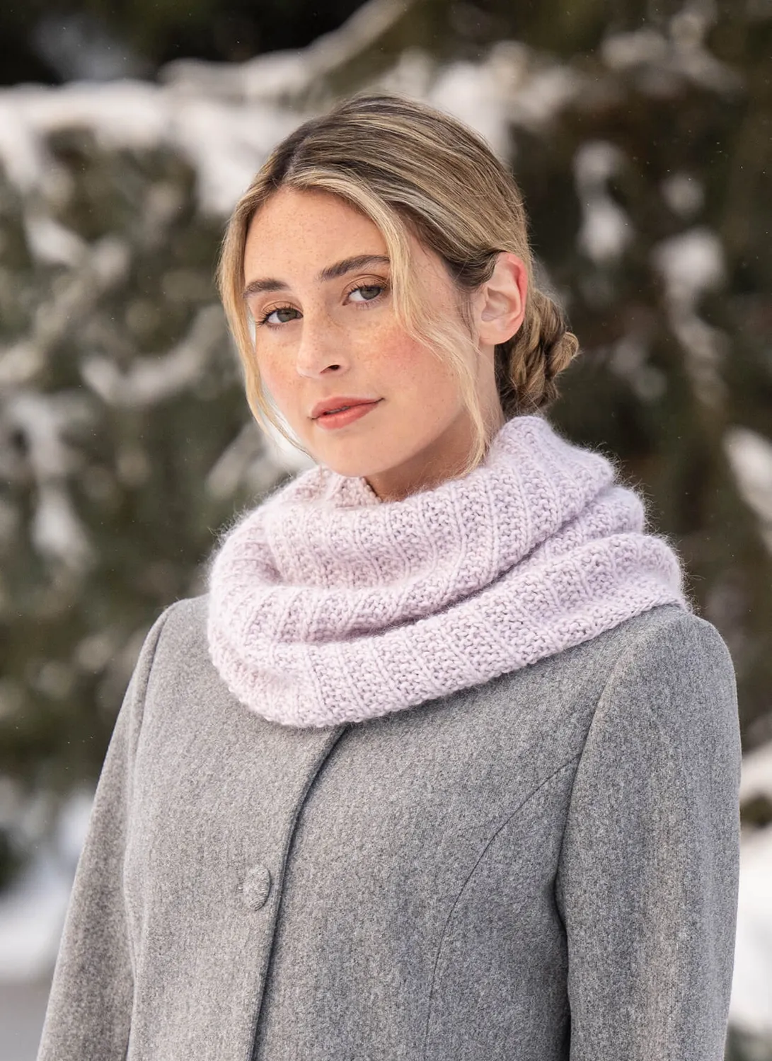 Blue Sky Fibers Violet Cowl 202624 Loop-Anleitung Suri